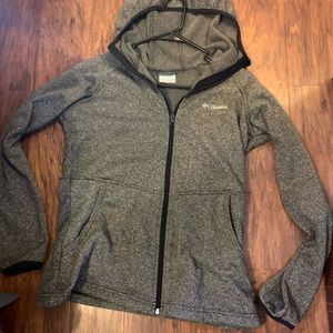 Columbia woman light fleece
